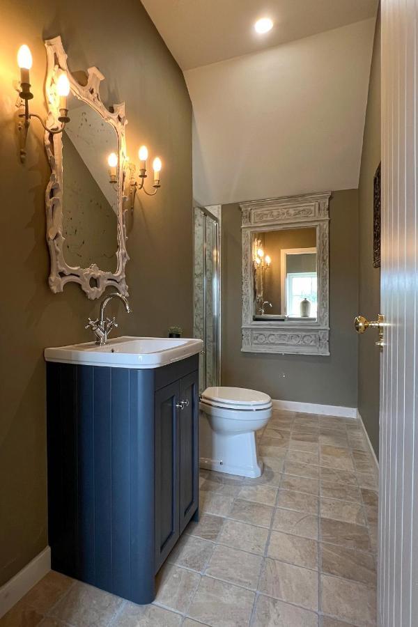 Converted Victorian Coach House With Hot Tub Stewartstown Eksteriør bilde