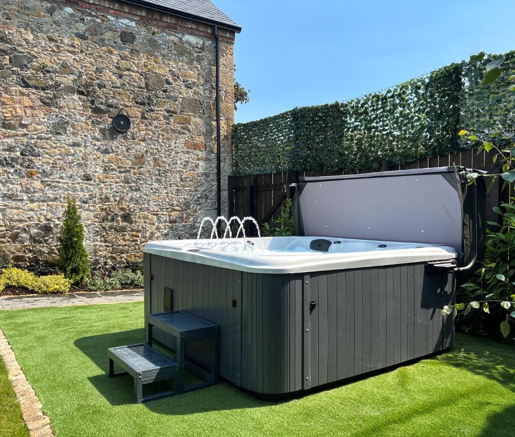 Converted Victorian Coach House With Hot Tub Stewartstown Eksteriør bilde