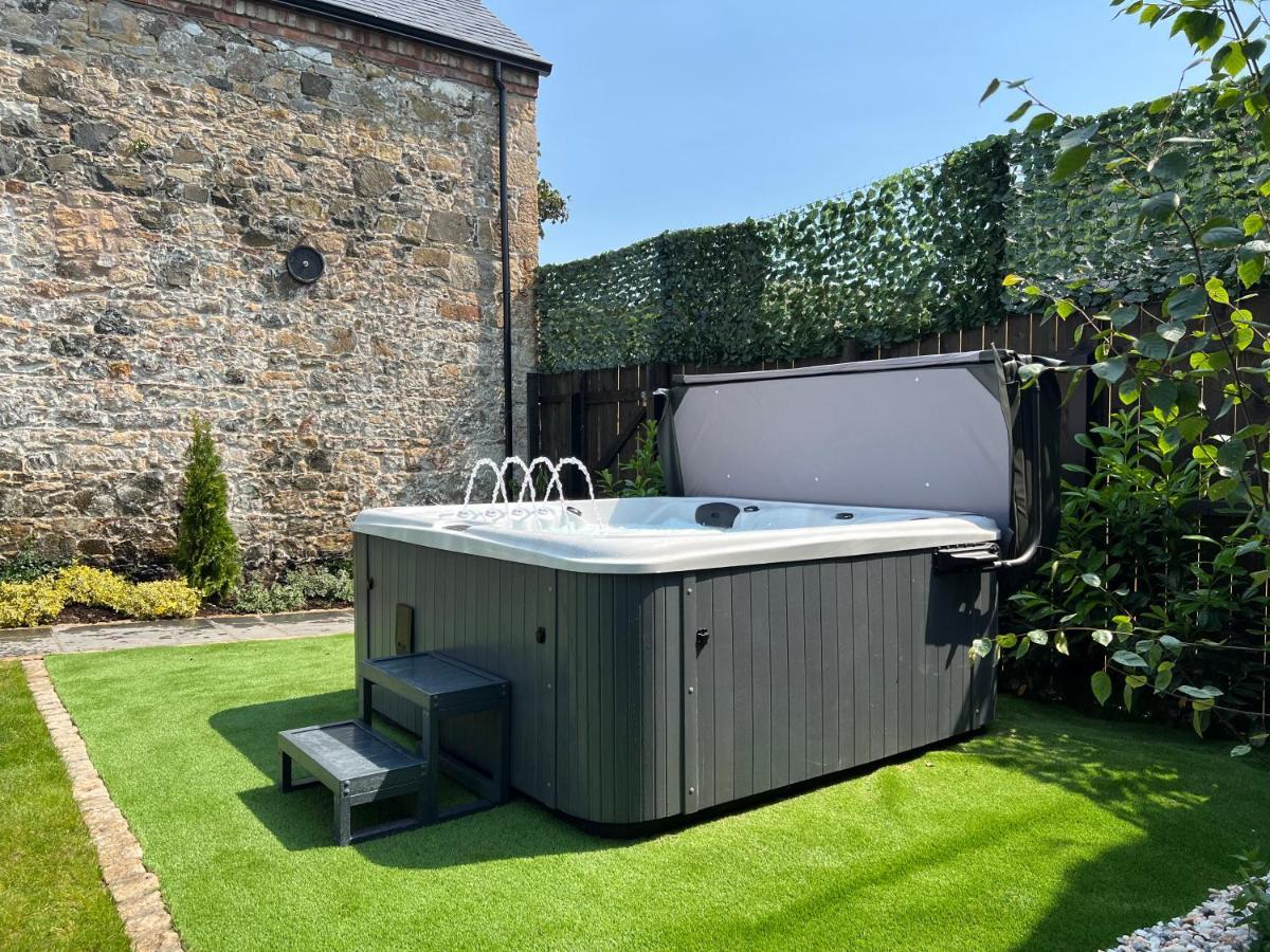 Converted Victorian Coach House With Hot Tub Stewartstown Eksteriør bilde